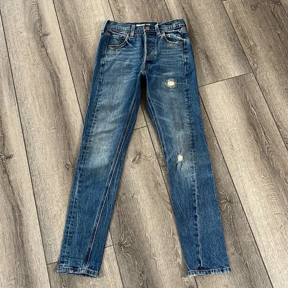 Classic Blue Women's Jeans - Picture 2 of 6